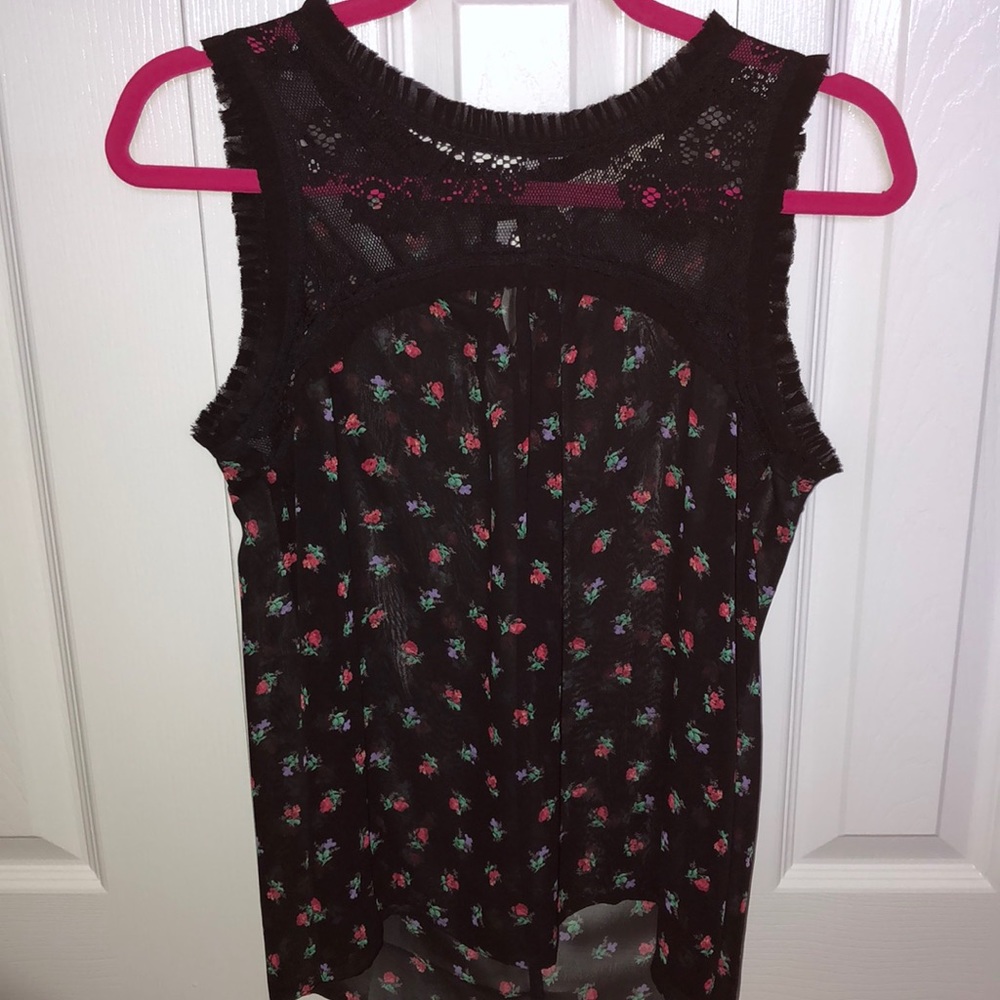 URBAN OUTFITTERS SEE THROUGH TOP W FLOWERS